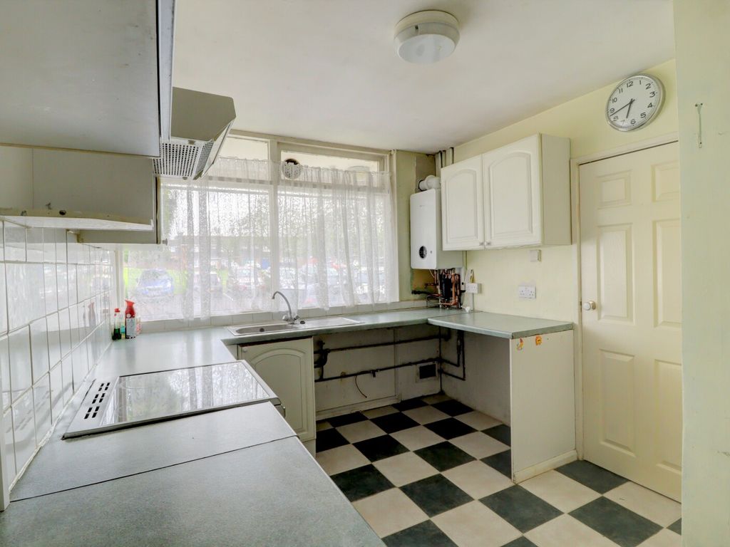 2 bed flat for sale in Hazell Road, Prestwood, Great Missenden HP16, £150,000