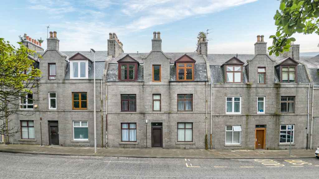 2 bed flat for sale in Great Northern Road, Woodside, Aberdeen AB24, £65,000