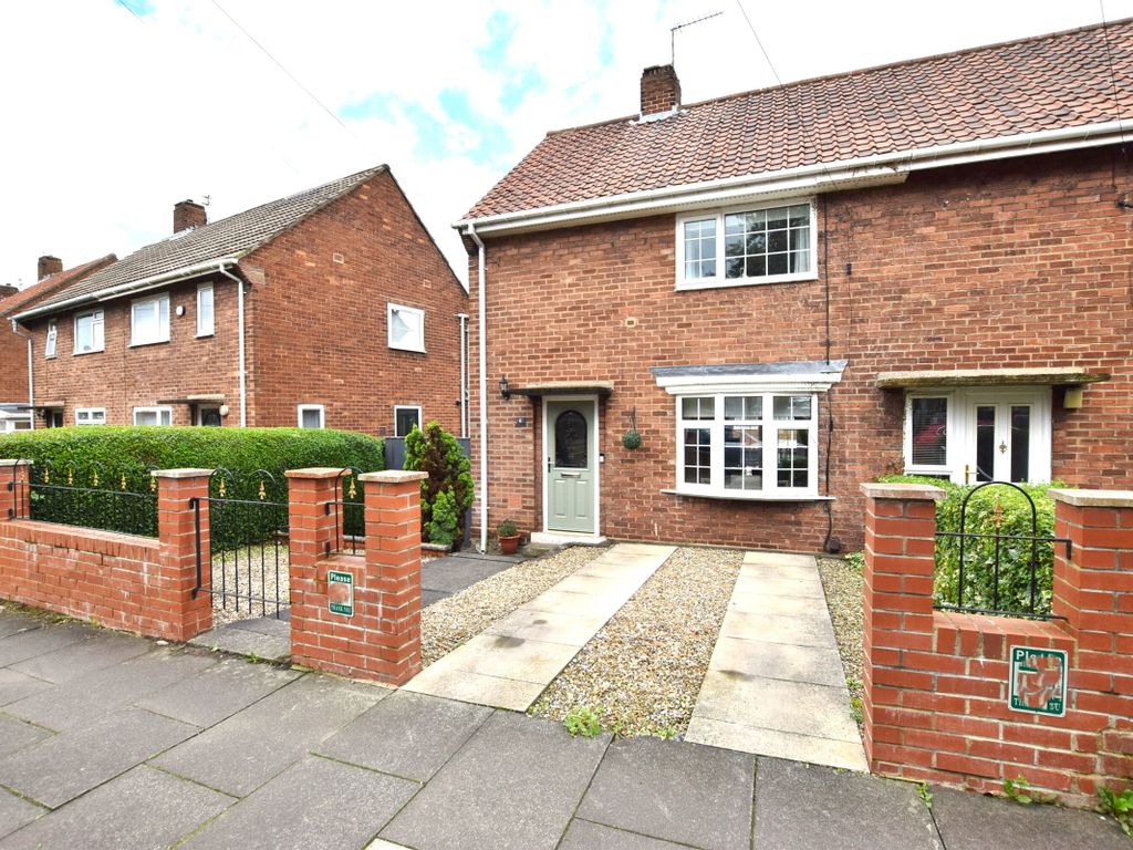 2 bed end terrace house for sale in The Paddock, Leam Lane NE10, £100,000