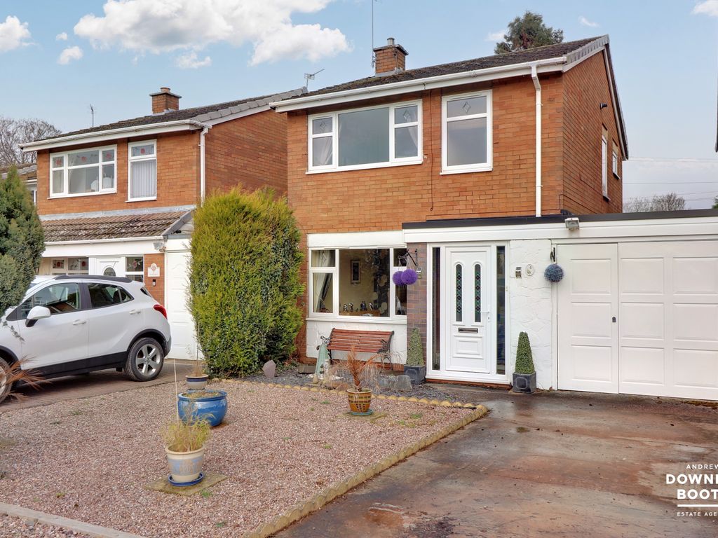 3 bed link-detached house for sale in Running Hills, Armitage, Rugeley WS15, £270,000