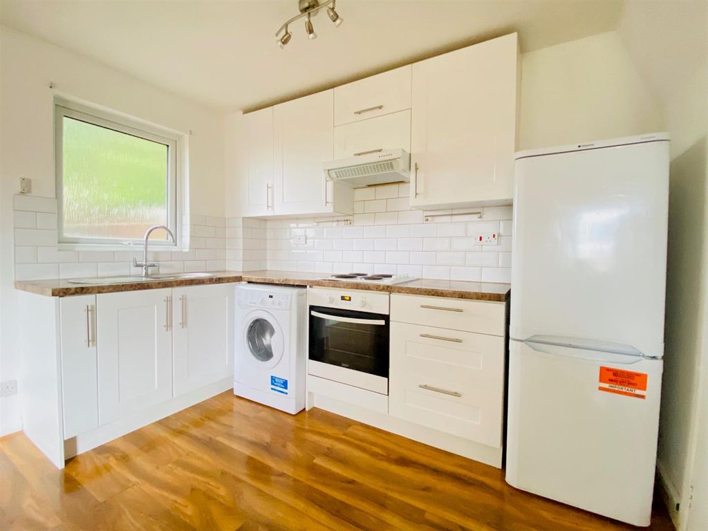 1 bed terraced house for sale in Ardent Close, London SE25, £250,000