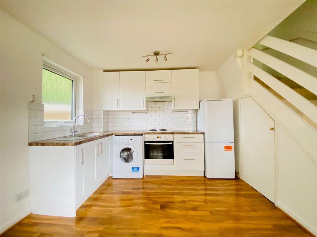 1 bed terraced house for sale in Ardent Close, London SE25, £250,000