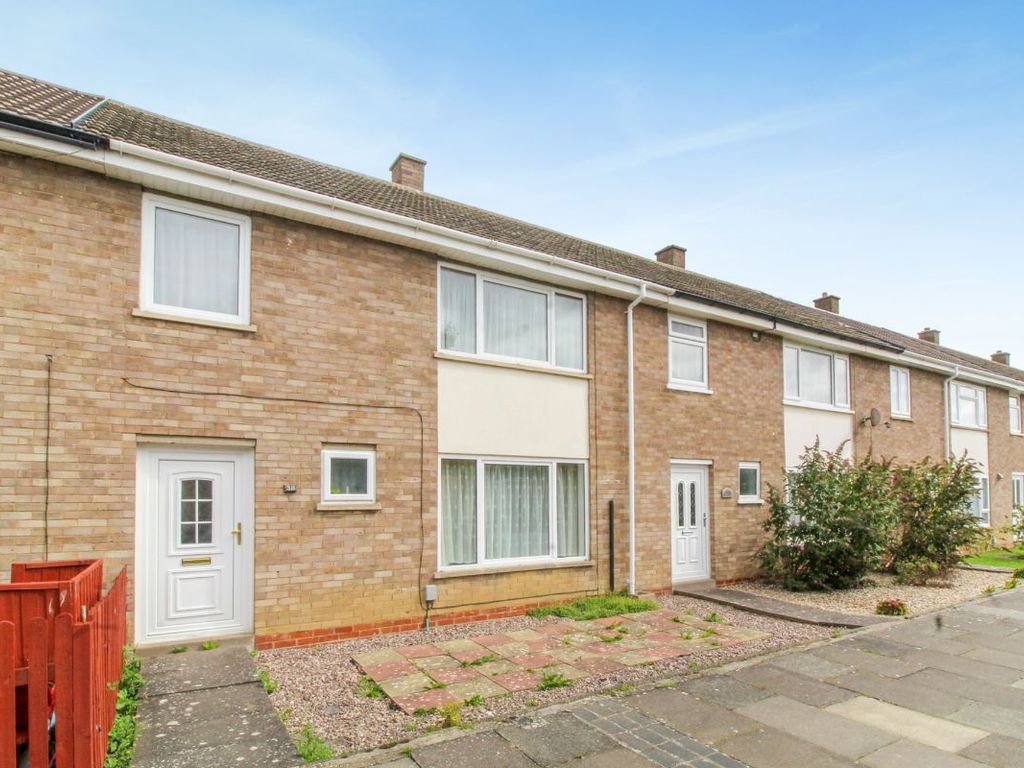 3 bed terraced house for sale in Arden Walk, Bedford MK41, £270,000