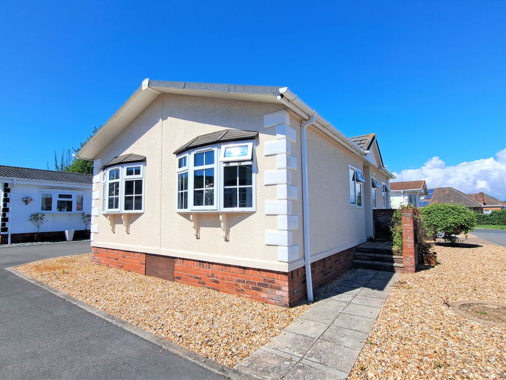 2 bed mobile/park home for sale in Willow Drive, Kewstoke, Weston-Super-Mare BS22, £200,000