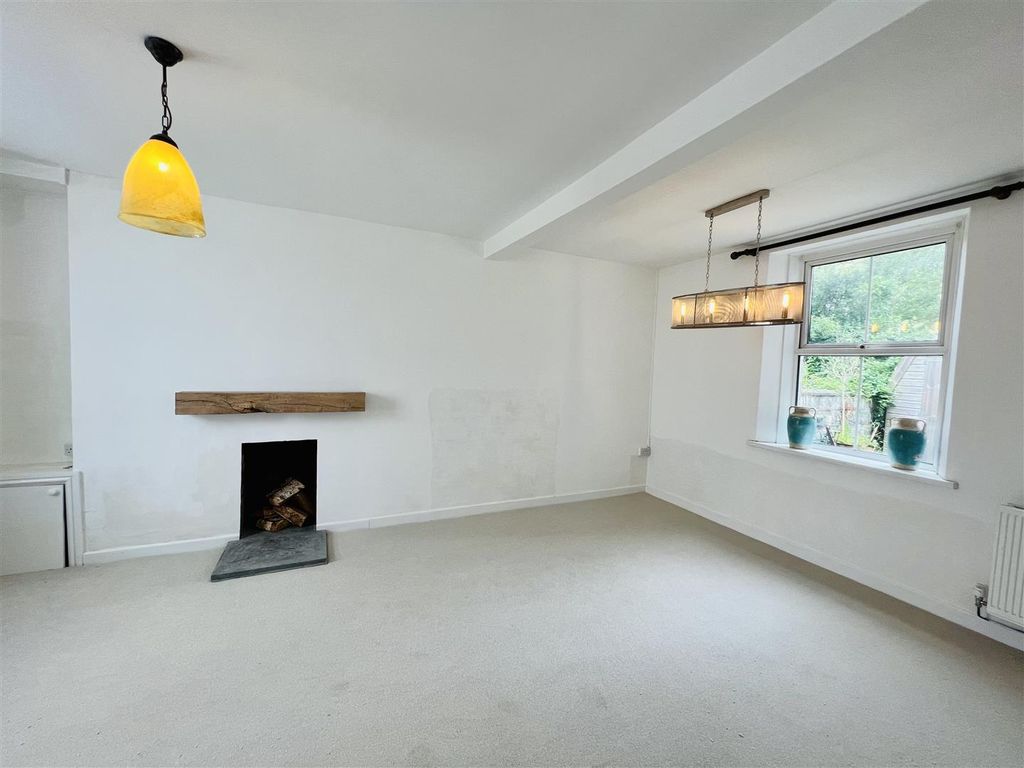 3 bed terraced house for sale in Brynawel Terrace, Llandeilo SA19, £274,500