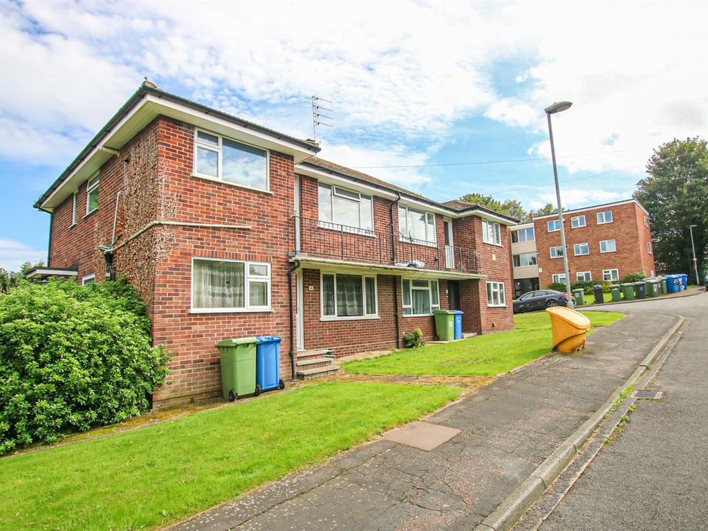 2 bed flat for sale in Lilburne Avenue, Norwich NR3, £110,000