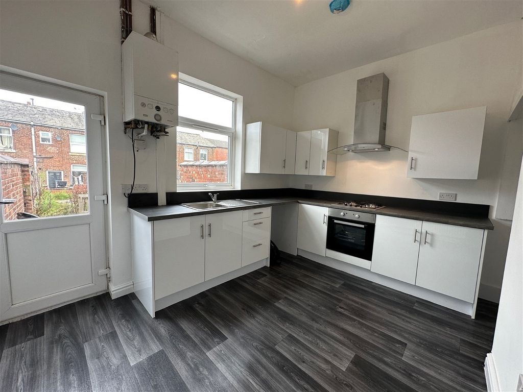 2 bed terraced house for sale in Thornley Street, Hyde SK14, £140,000