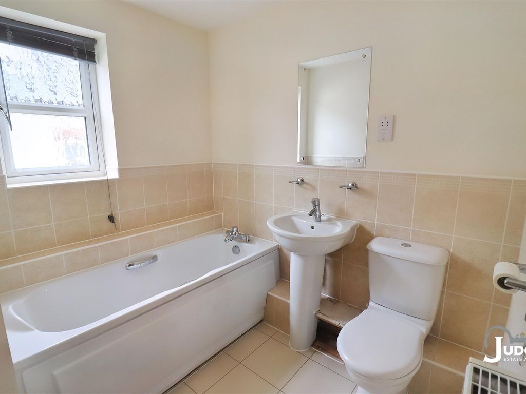 2 bed flat for sale in Mill View, Anstey, Leicester LE7, £172,500