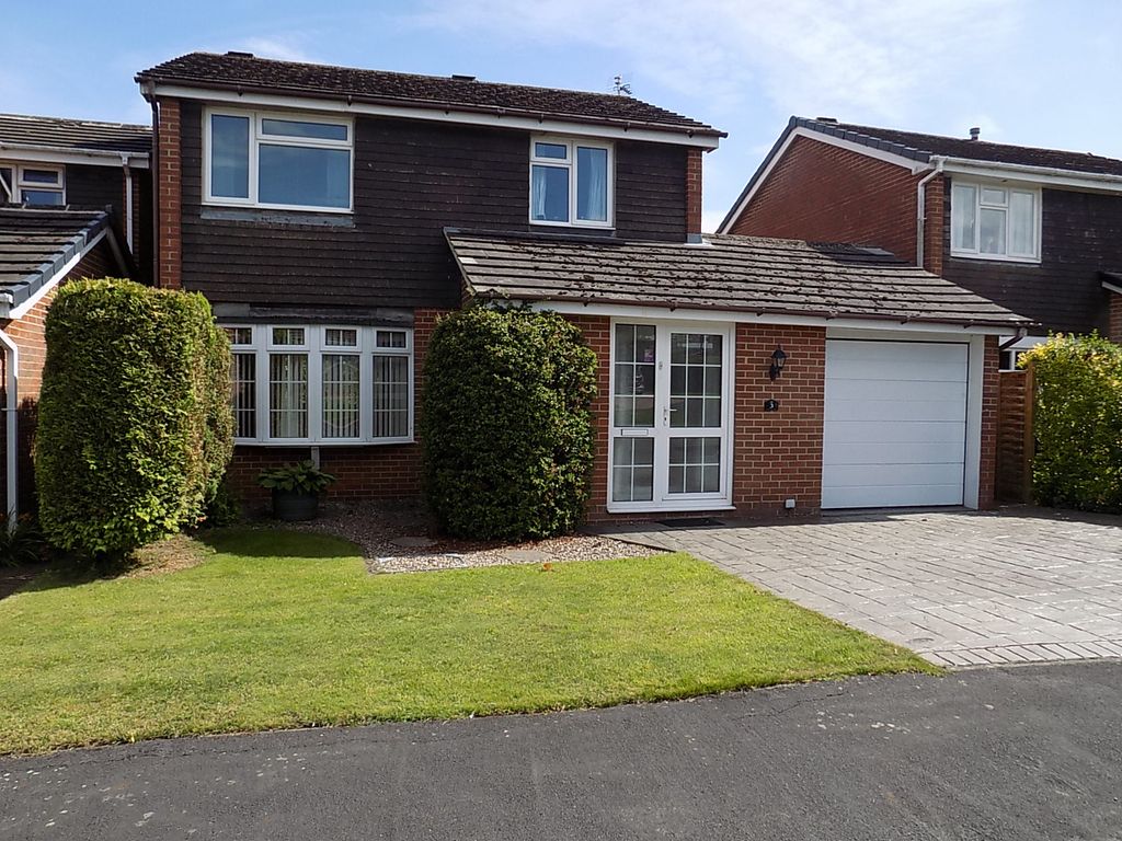 3 bed detached house for sale in Beech Drive, Ashbourne DE6, £295,000