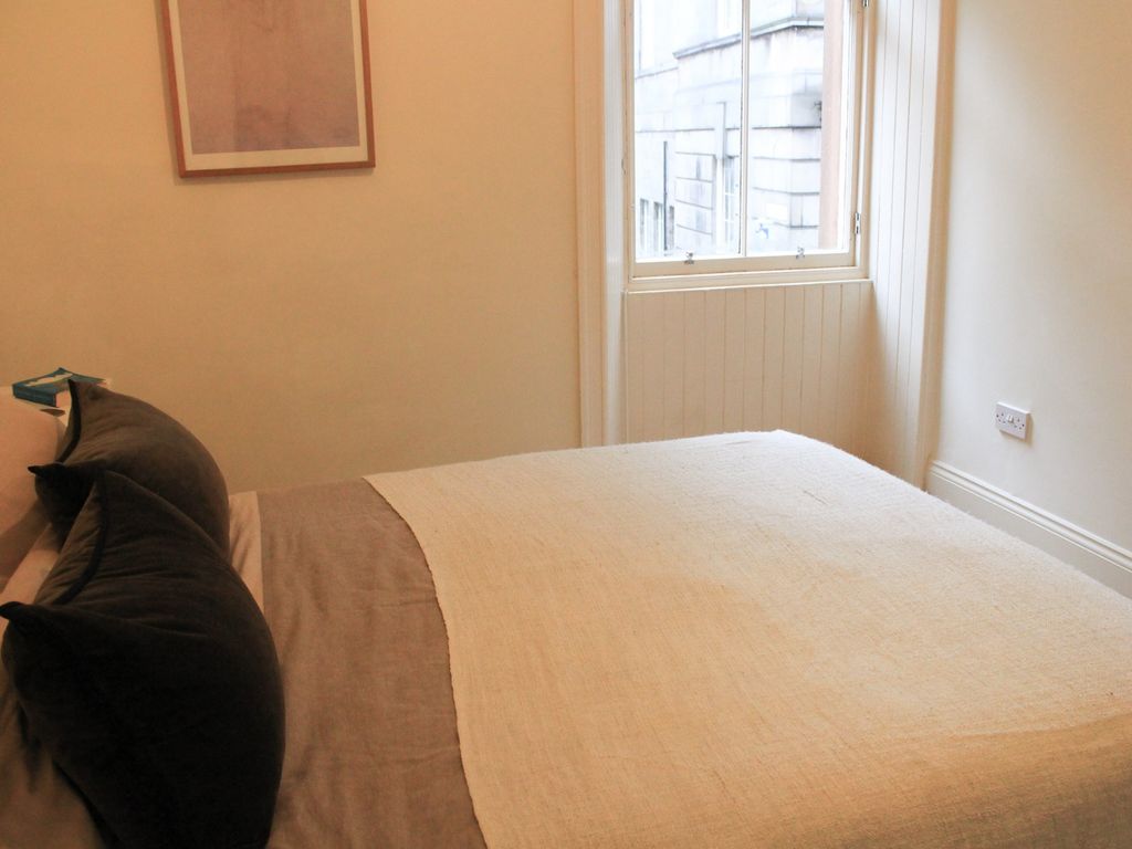 1 bed flat for sale in St. Stephen Street, Edinburgh EH3, £215,000