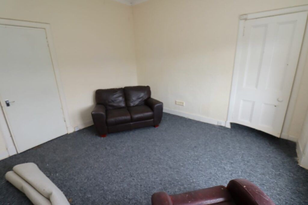 1 bed flat for sale in 8D Park Road, Ardrossan KA22, £30,000