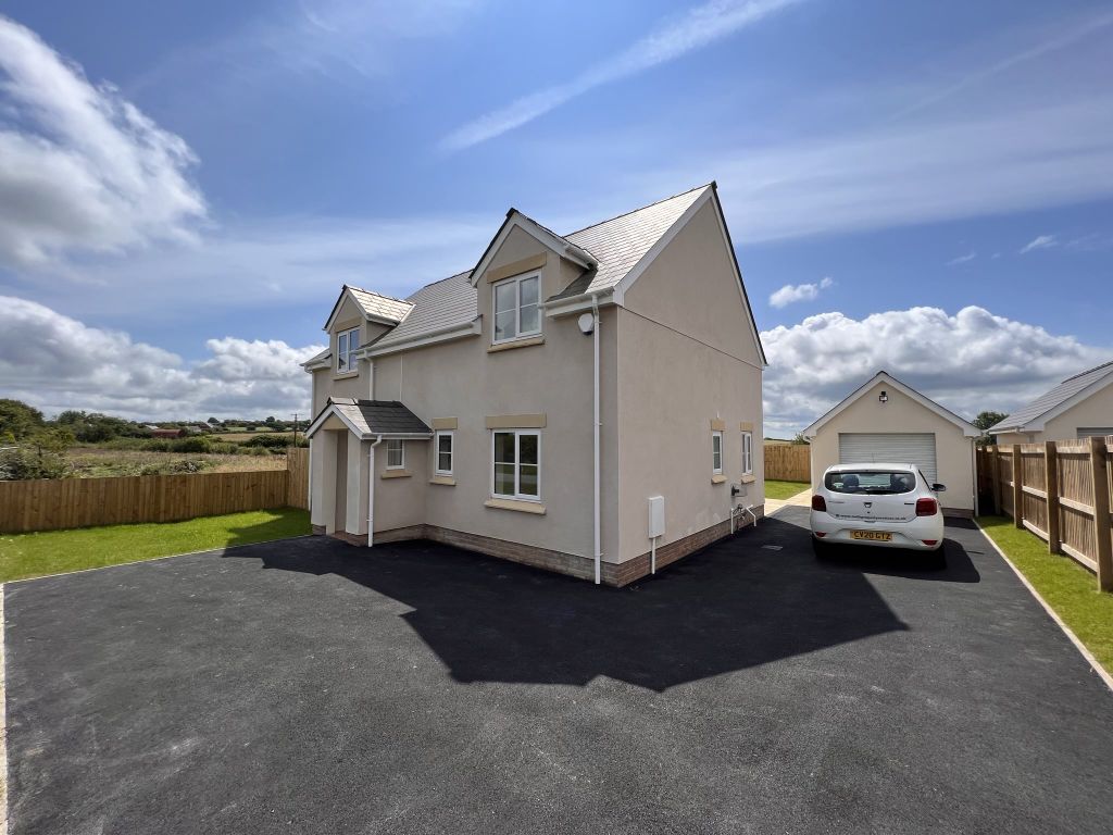 3 bed detached house for sale in Tegryn, Llanfyrnach, Pembrokeshire SA35, £279,950
