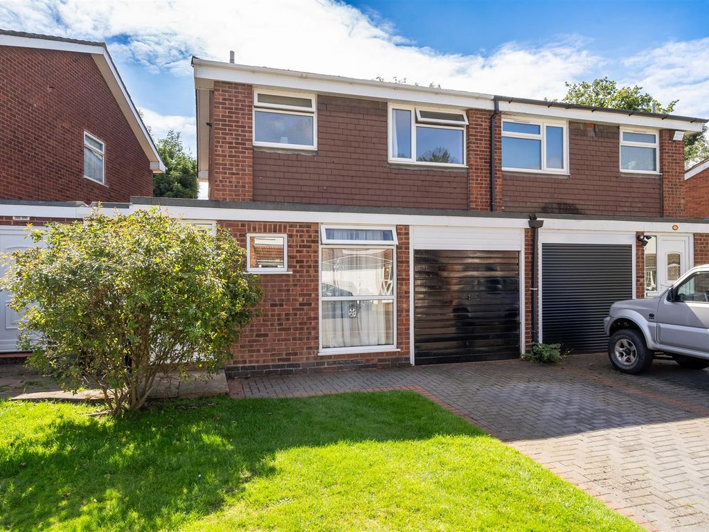 3 bed semi-detached house for sale in Overton Close, Hall Green, Birmingham B28, £260,000
