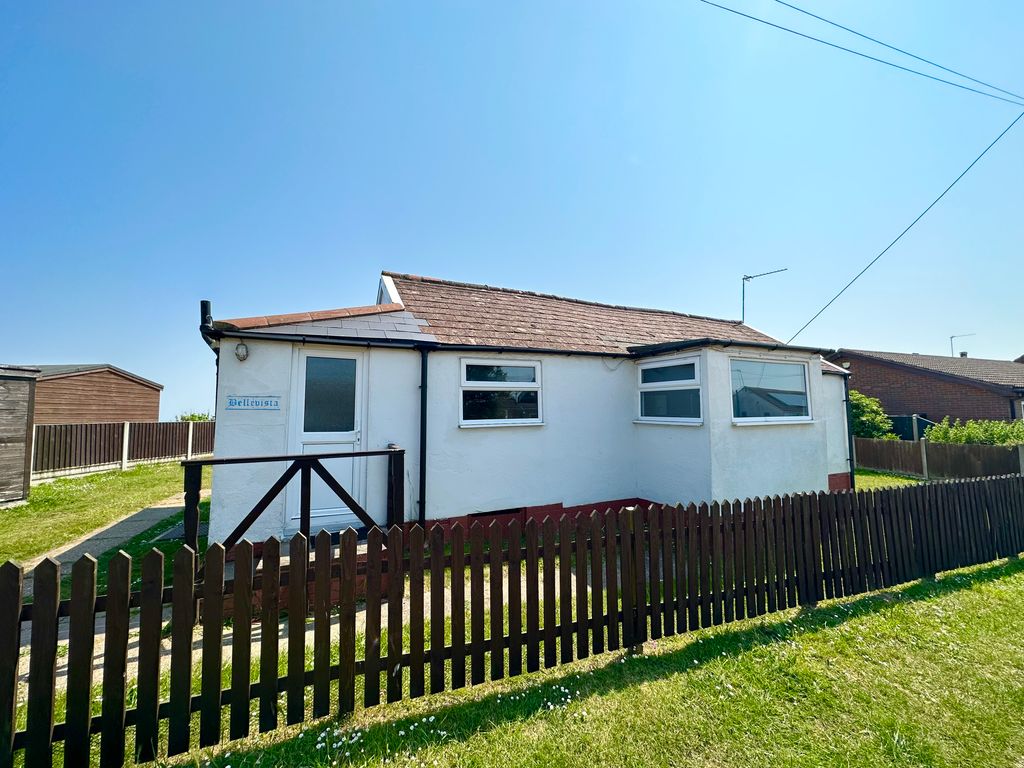 3 bed detached bungalow for sale in Seadell Holiday Estate, Beach Road, Hemsby, Great Yarmouth NR29, £200,000