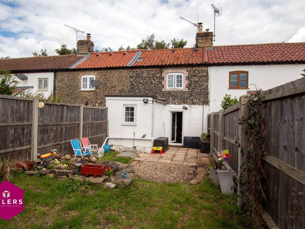 2 bed detached house for sale in Kennett Cottages, Kennett, Newmarket CB8, £225,000
