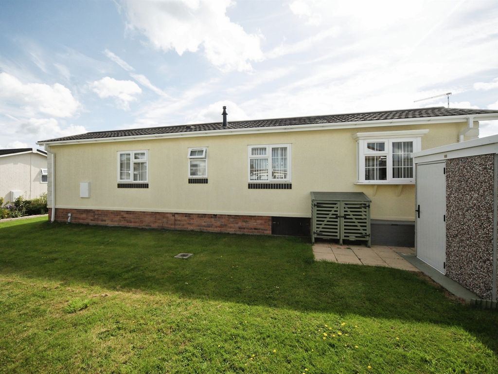 2 bed mobile/park home for sale in Ivy House Park, Henlade, Taunton TA3, £150,000