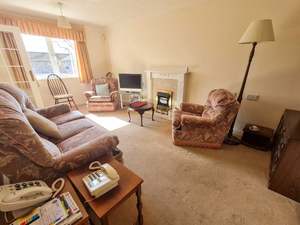 1 bed flat for sale in St Peters Lodge, 121A High Street, Portishead, North Somerset BS20, £160,000