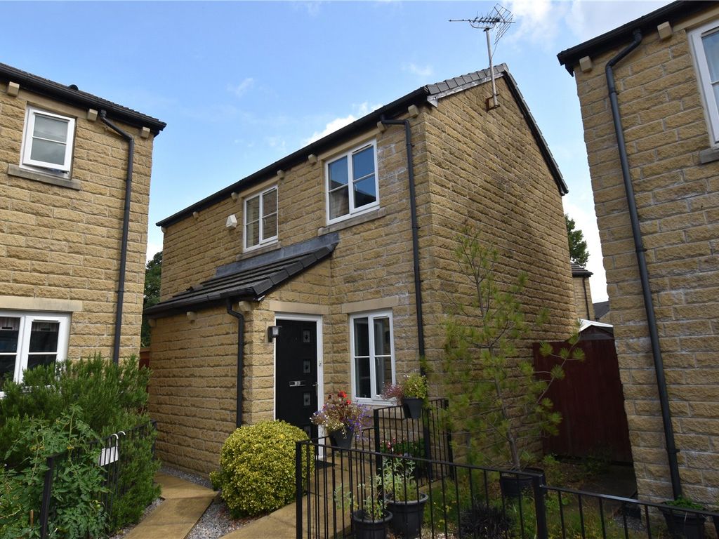 3 bed detached house for sale in Victoria Court, Victoria Street, Glossop SK13, £280,000