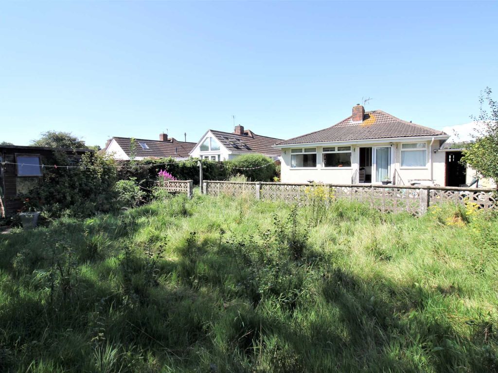 2 bed bungalow for sale in Fernlea Road, Milton BS22, £235,000