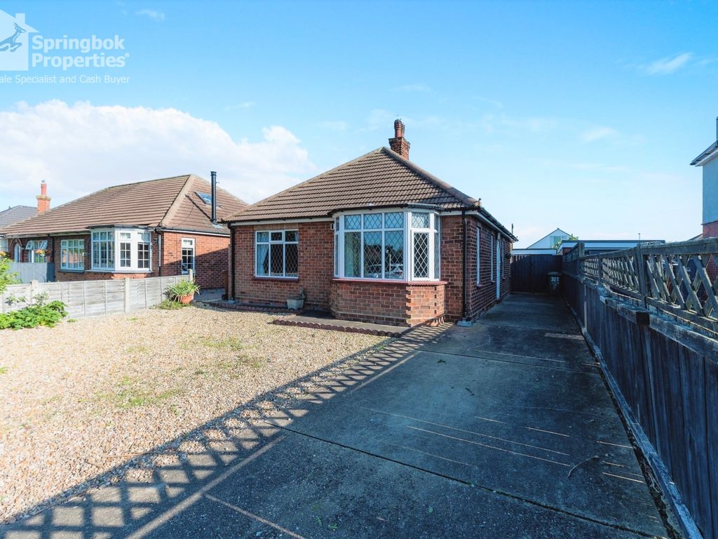 2 bed bungalow for sale in Grimsby Road, Grimsby, South Humberside DN36, £175,000