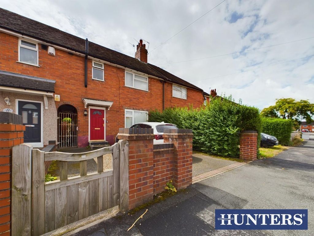 3 bed property for sale in St. Bernards Road, Newcastle-Under-Lyme ST5, £125,000