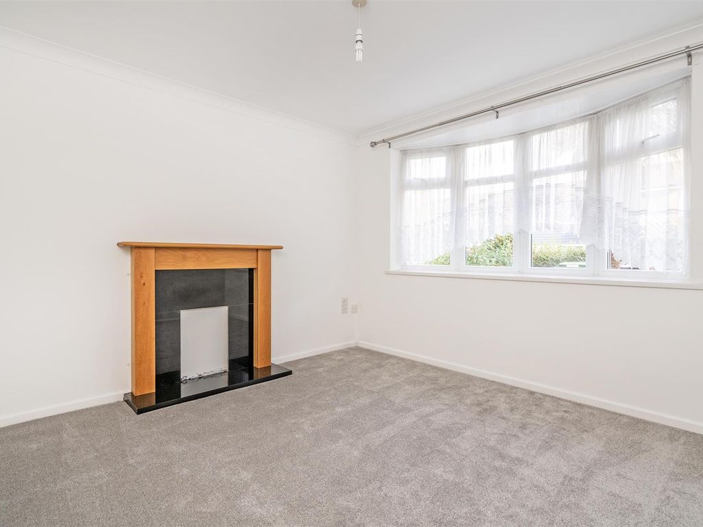 3 bed terraced house for sale in Gosford Walk, Solihull B92, £220,000