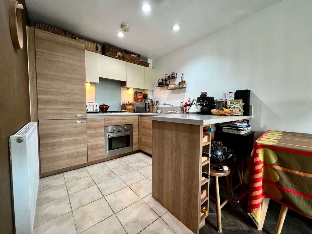 1 bed flat for sale in Talehangers Close, Bexleyheath DA6, £220,000