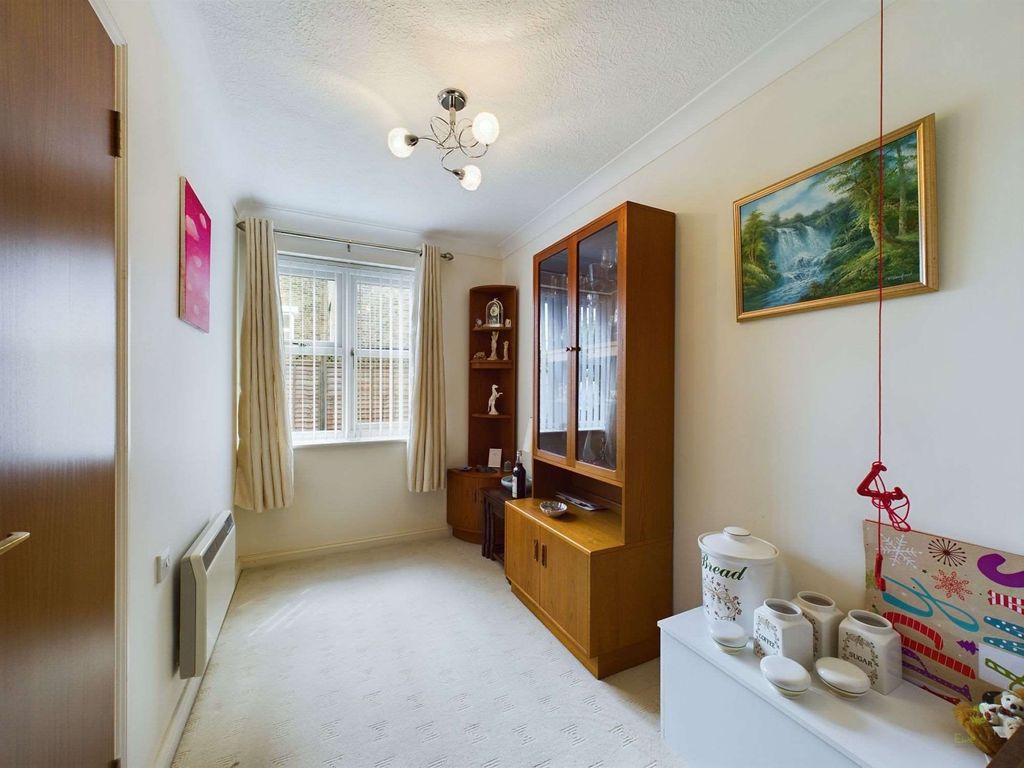 2 bed flat for sale in Whitehaven Court, 22 Crook Log, Bexleyheath DA6, £275,000