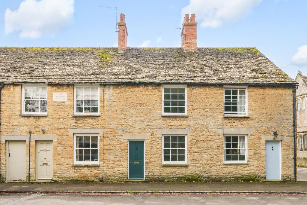 2 bed cottage for sale in Bourton Cottages, Bampton OX18, £300,000