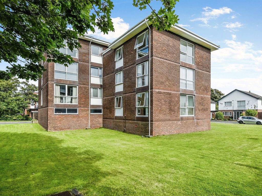 2 bed flat for sale in Channel Road, Crosby, Liverpool, Merseyside L23, £165,000