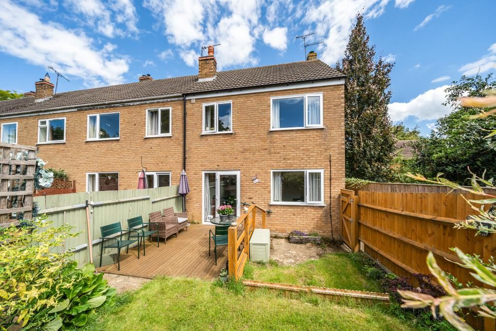 3 bed end terrace house for sale in Great Bourton, Oxfordshire OX17, £260,000