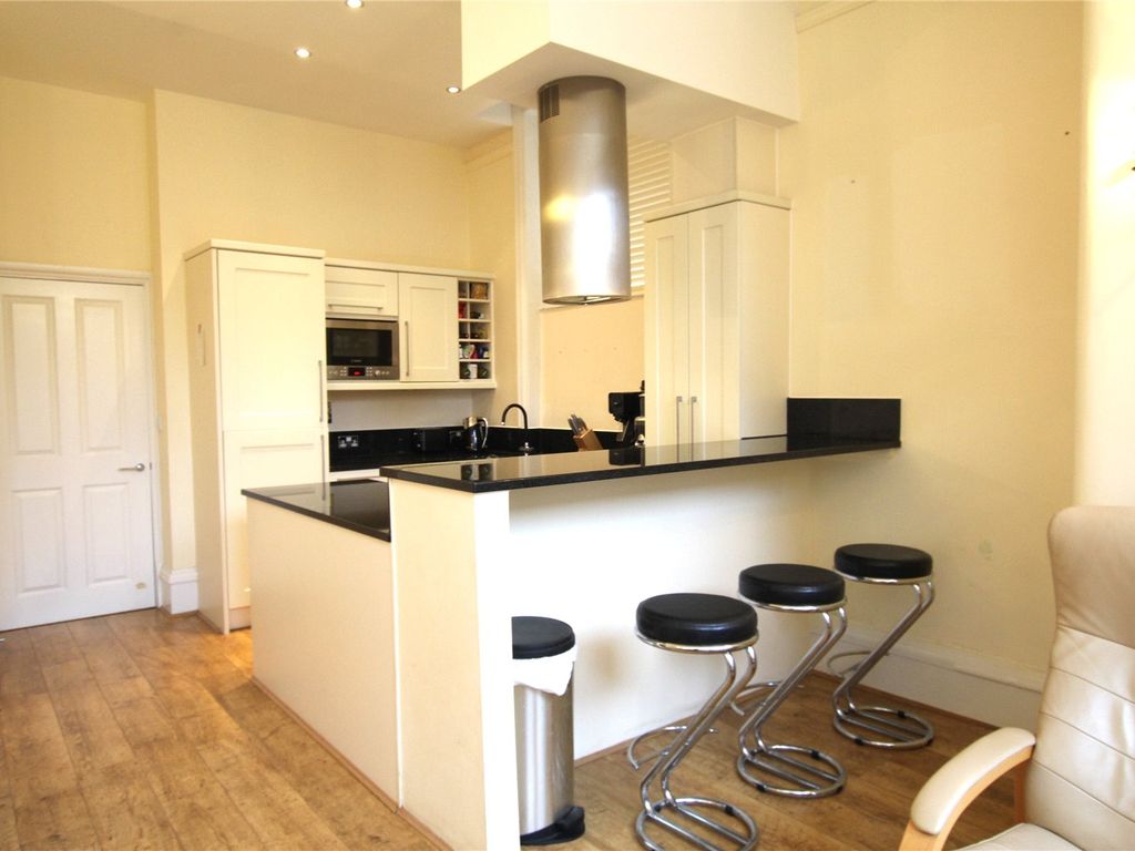 2 bed flat for sale in High Street, Brackley NN13, £299,950