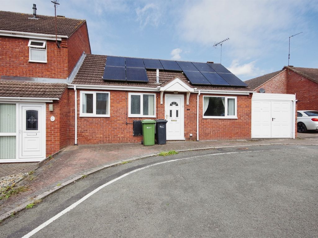 2 bed terraced bungalow for sale in Highgrove Bank, Hereford HR1, £250,000