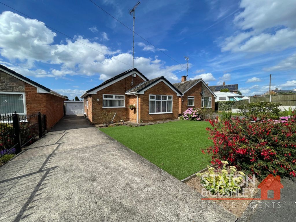 2 bed detached bungalow for sale in Sandfield Road, Kirkby-In-Ashfield NG17, £195,000