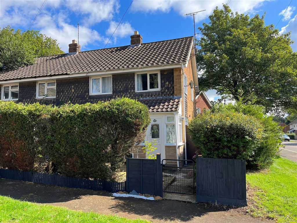 2 bed semi-detached house for sale in Prescott Avenue, Banbury OX16, £230,000