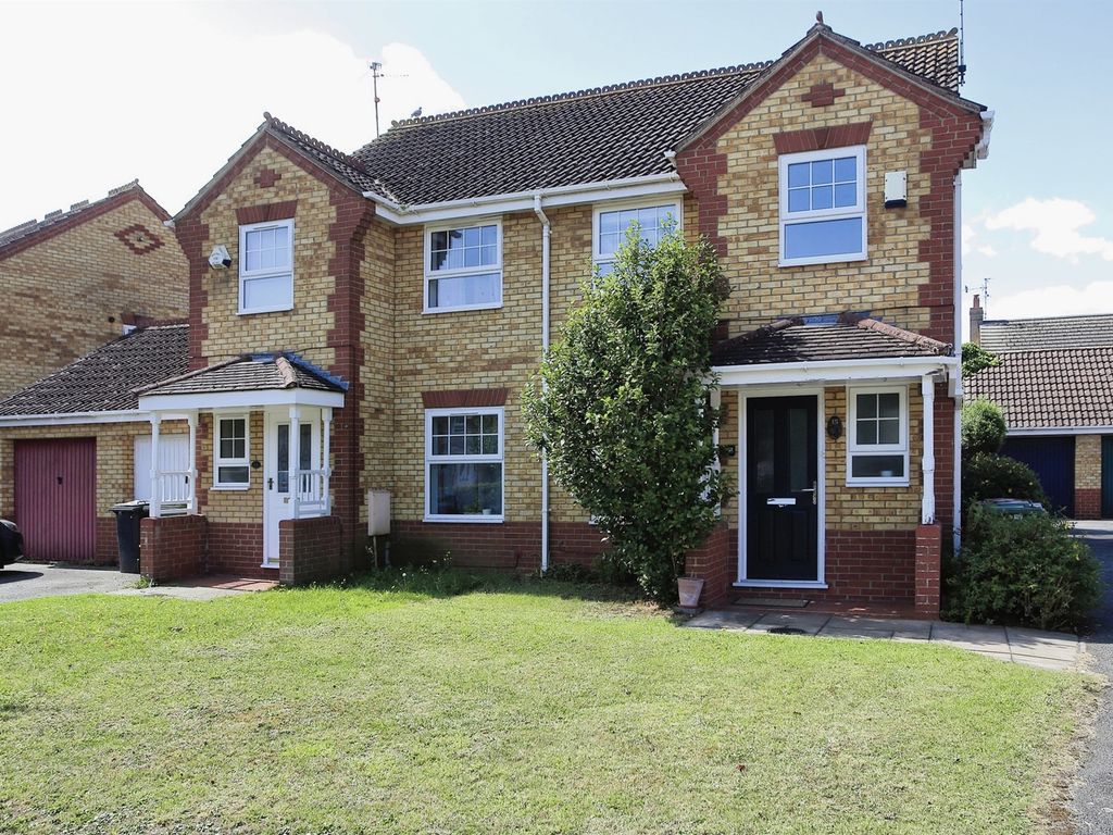 3 bed semi-detached house for sale in Glencoe Way, Orton Southgate, Peterborough PE2, £240,000