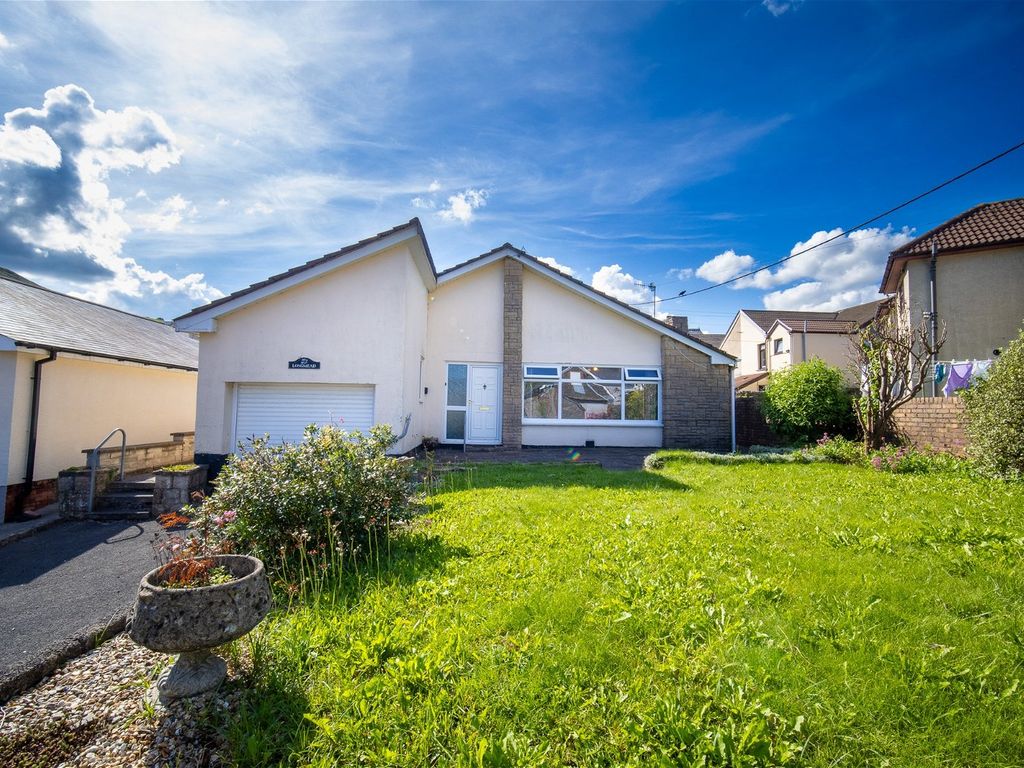 3 bed bungalow for sale in Aberfawr Road, Abertridwr, Caerphilly CF83, £240,000