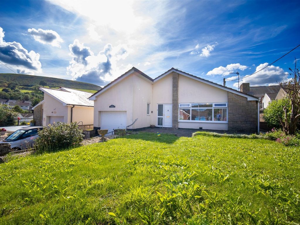 3 bed bungalow for sale in Aberfawr Road, Abertridwr, Caerphilly CF83, £240,000