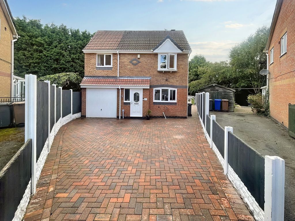 4 bed detached house for sale in Tay Close, Longton, Stoke-On-Trent ST3, £209,000