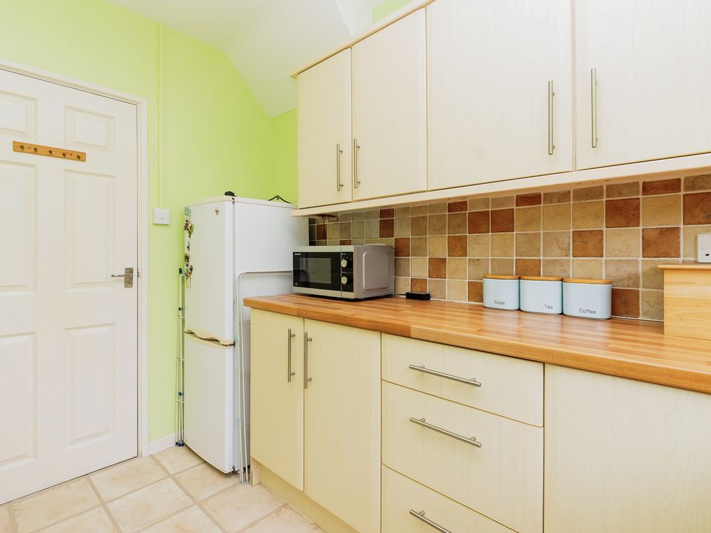 1 bed flat for sale in Hungerford Road, Bristol BS4, £165,000