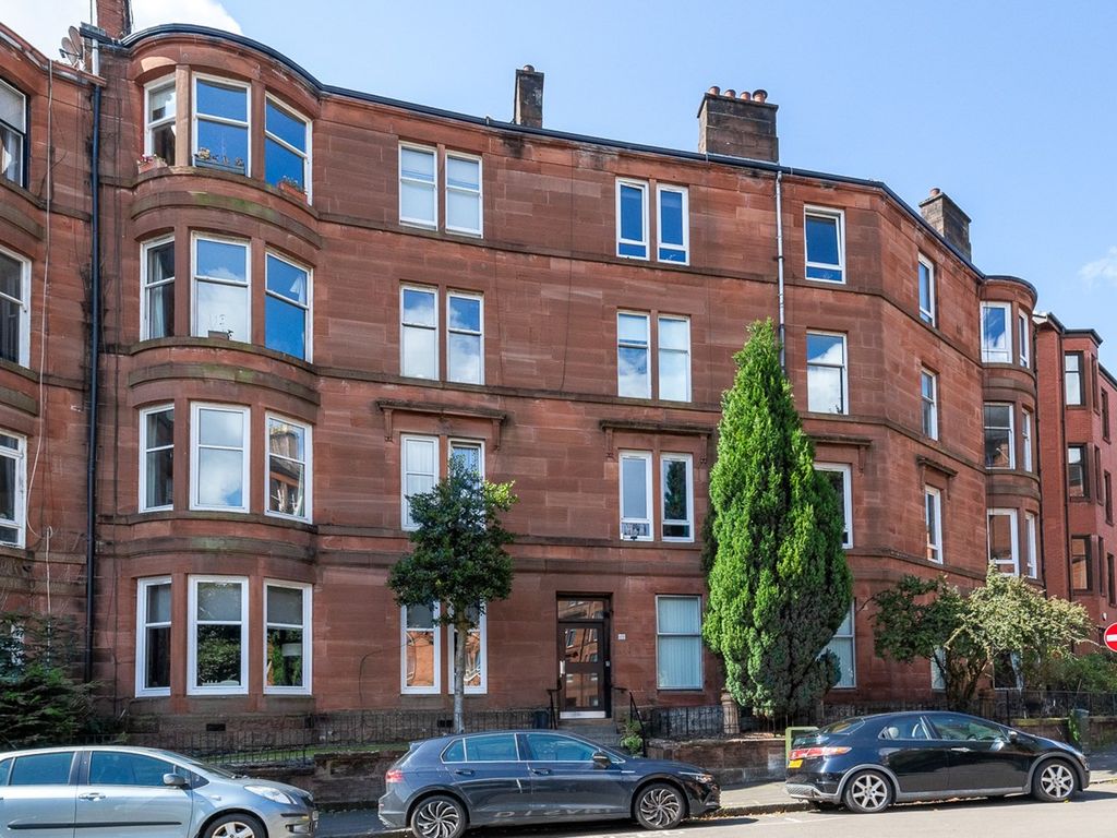 3 bed flat for sale in Wilton Street, Glasgow G20, £290,000