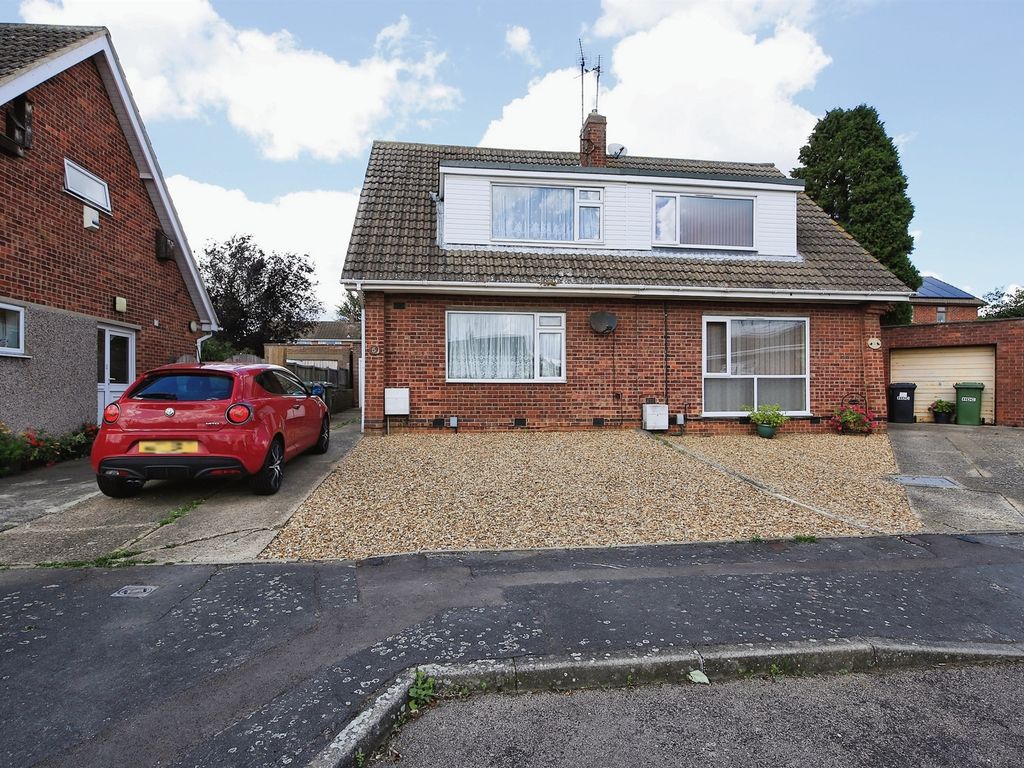 3 bed semi-detached house for sale in Litchfield Close, Yaxley, Peterborough PE7, £170,000