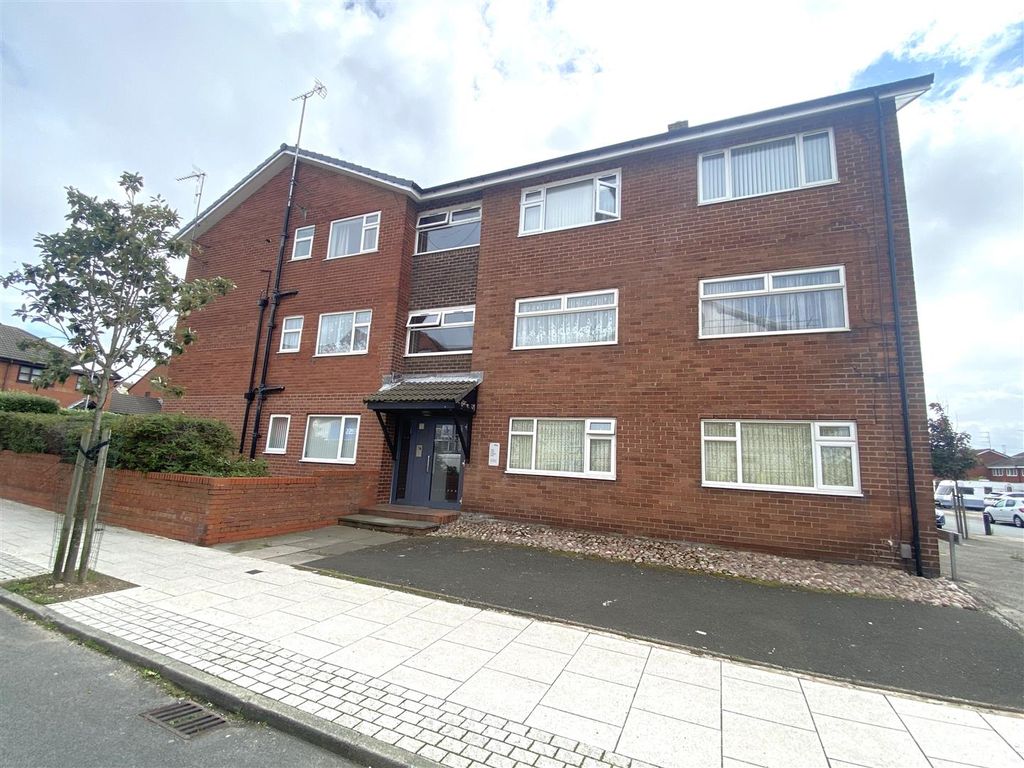 3 bed flat for sale in Great Georges Road, Waterloo, Liverpool L22, £130,000