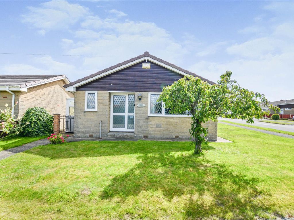 3 bed detached bungalow for sale in Barrow Road, Barton-Upon-Humber DN18, £195,000