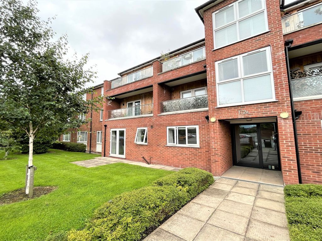1 bed flat for sale in Gillbent Road, Gillbent Road, Cheadle Hulme, Cheadle SK8, £185,000