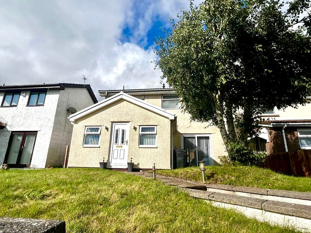 3 bed detached house for sale in Brecon Rise, Pant, Merthyr Tydfil CF48, £249,000