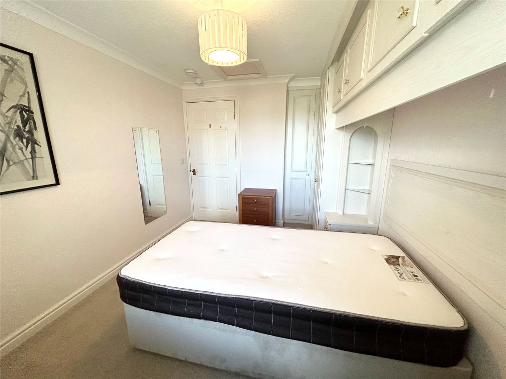 1 bed flat for sale in Hamilton Court, Neston CH64, £69,950
