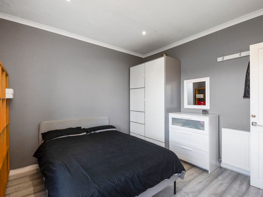 2 bed flat for sale in 15 Carrick Knowe Terrace, Carrick Knowe, Edinburgh EH12, £185,000