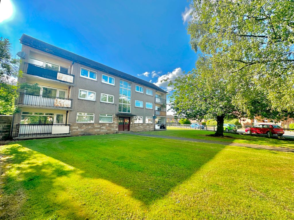 2 bed flat for sale in Atholl Street, Hamilton ML3, £59,995