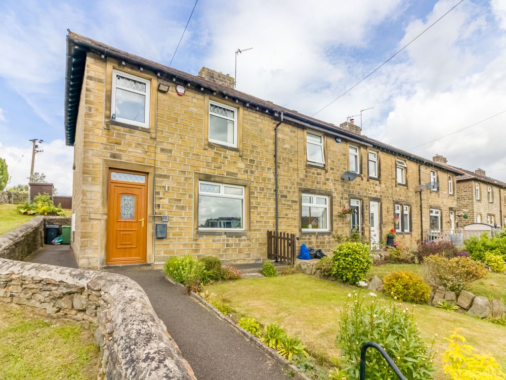 3 bed end terrace house for sale in Highfields, Hinchliffe Mill, Holmfirth HD9, £250,000